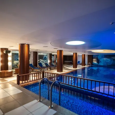 وسبا كوم فندق