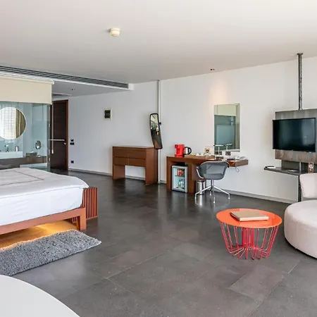 وسبا كوم فندق